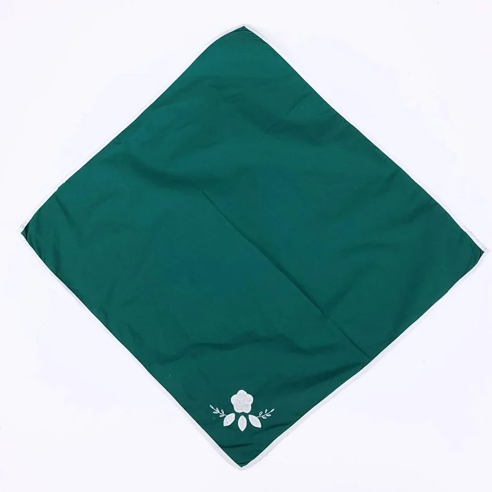 Vintage Floral Embroidered Cloth Napkin Set Green Cottagecore 5pc